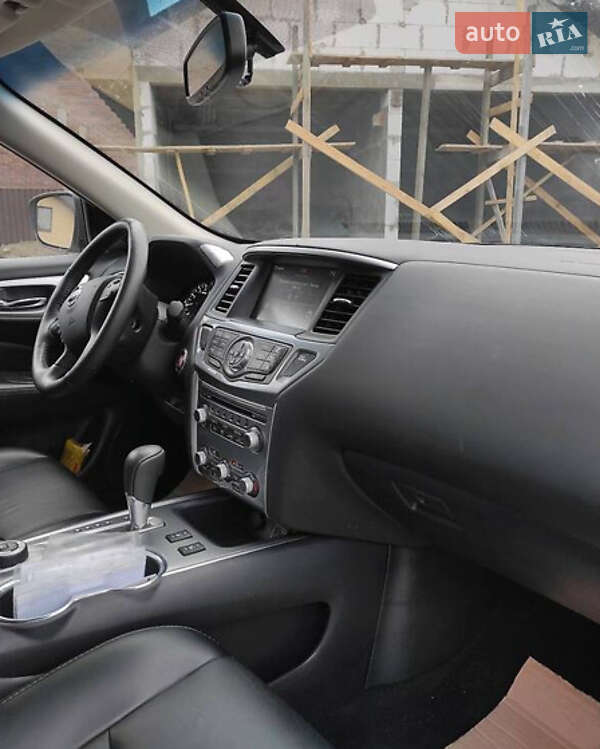 Позашляховик / Кросовер Nissan Pathfinder 2019 в Львові фото 13 Позашляховик / Кросовер Nissan Pathfinder 2019 в Львові