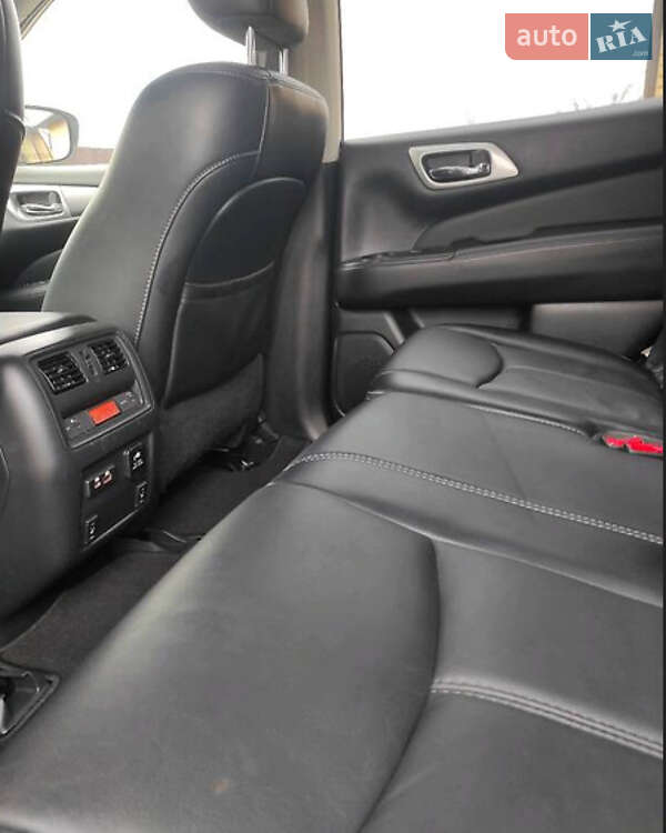 Позашляховик / Кросовер Nissan Pathfinder 2019 в Львові фото 24 Позашляховик / Кросовер Nissan Pathfinder 2019 в Львові