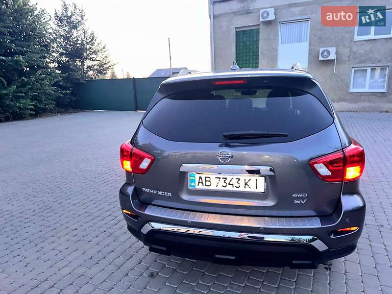 Позашляховик / Кросовер Nissan Pathfinder 2019 в Іллінцях
