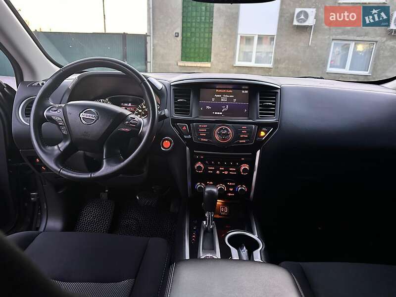 Позашляховик / Кросовер Nissan Pathfinder 2019 в Іллінцях