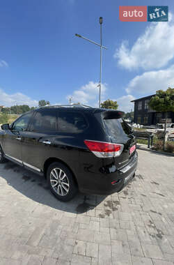 Внедорожник / Кроссовер Nissan Pathfinder 2014 в 