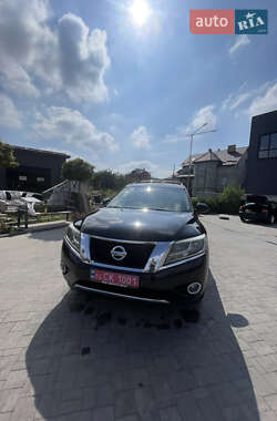 Внедорожник / Кроссовер Nissan Pathfinder 2014 в 