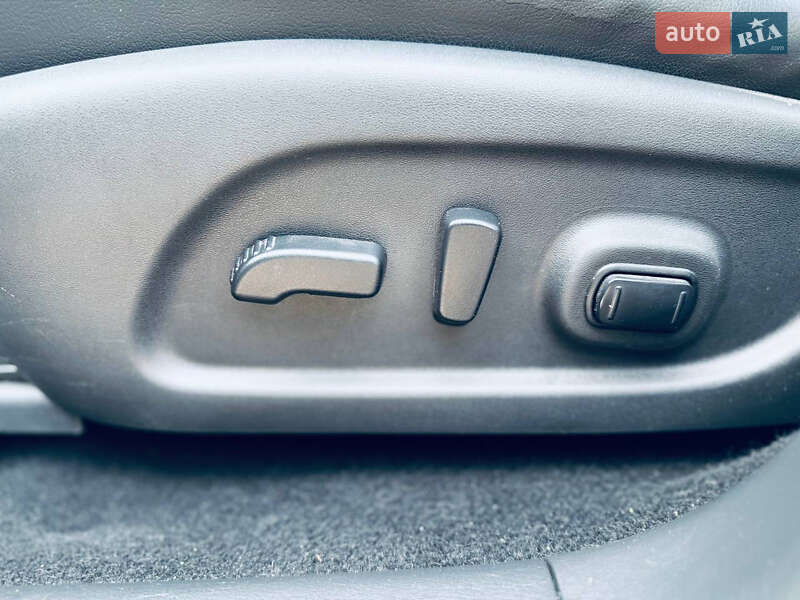 Позашляховик / Кросовер Nissan Pathfinder 2015 в Івано-Франківську