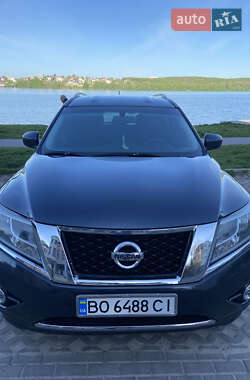 Внедорожник / Кроссовер Nissan Pathfinder 2016 в Хмельницком