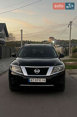 Внедорожник / Кроссовер Nissan Pathfinder 2015 в Ивано-Франковске