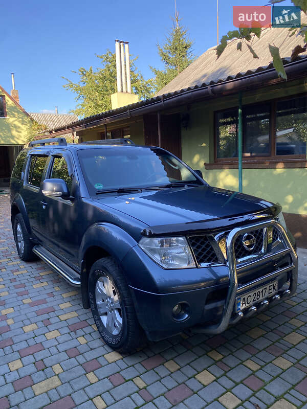 Позашляховик / Кросовер Nissan Pathfinder 2007 в Луцьку