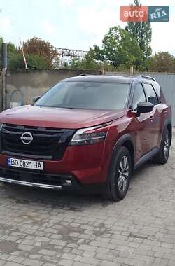 Позашляховик / Кросовер Nissan Pathfinder 2022 в Борщеві