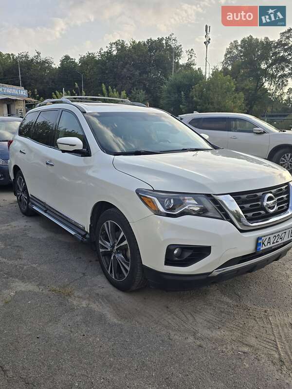 Внедорожник / Кроссовер Nissan Pathfinder 2016 в Киеве фото 6 Внедорожник / Кроссовер Nissan Pathfinder 2016 в Киеве