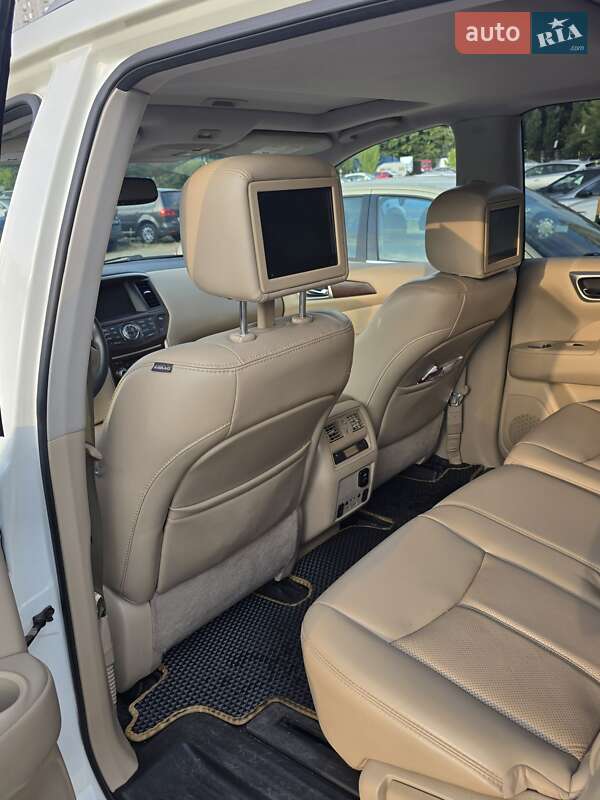 Внедорожник / Кроссовер Nissan Pathfinder 2016 в Киеве фото 11 Внедорожник / Кроссовер Nissan Pathfinder 2016 в Киеве