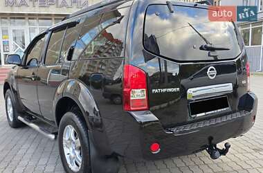 Внедорожник / Кроссовер Nissan Pathfinder 2006 в 