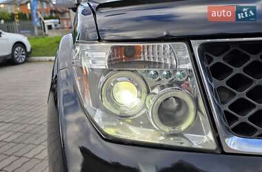 Внедорожник / Кроссовер Nissan Pathfinder 2006 в 