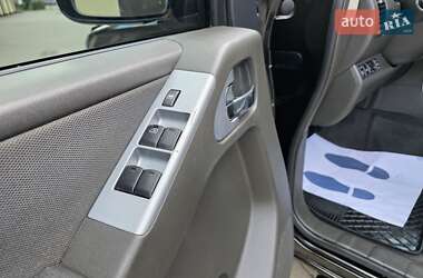 Внедорожник / Кроссовер Nissan Pathfinder 2006 в 