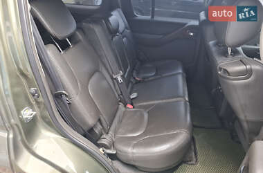 Внедорожник / Кроссовер Nissan Pathfinder 2005 в 