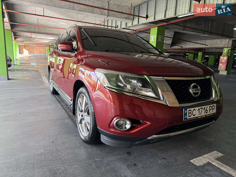 Внедорожник / Кроссовер Nissan Pathfinder 2015 в Львове