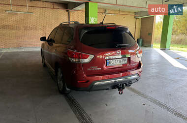 Позашляховик / Кросовер Nissan Pathfinder 2015 в  фото 4 Позашляховик / Кросовер Nissan Pathfinder 2015 в