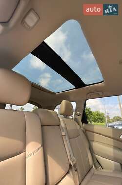 Позашляховик / Кросовер Nissan Pathfinder 2013 в  фото 23 Позашляховик / Кросовер Nissan Pathfinder 2013 в