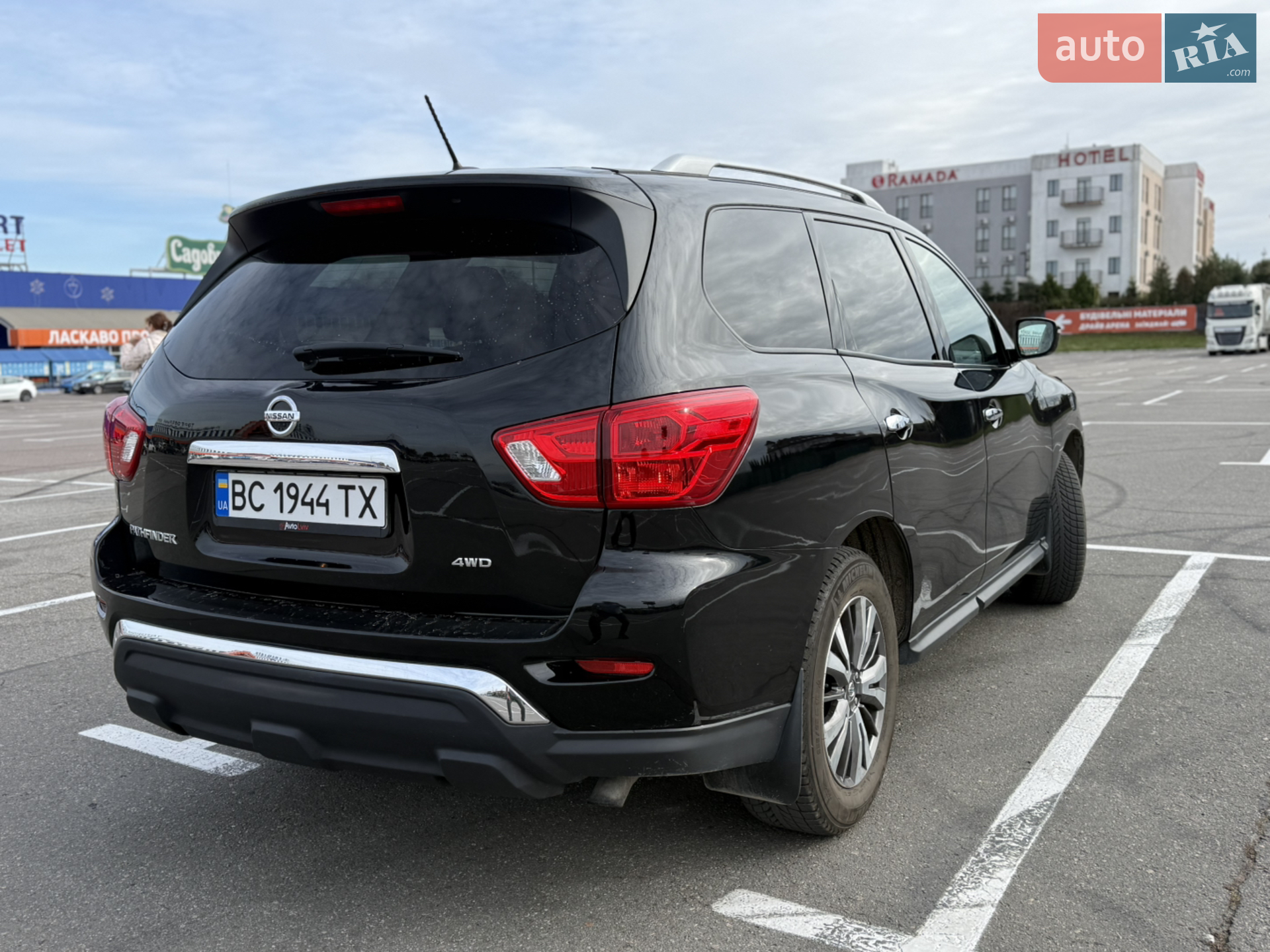 2018 Nissan Pathfinder - мініатюра 3