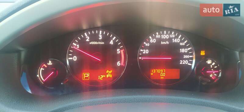 Внедорожник / Кроссовер Nissan Pathfinder 2012 в Краматорске