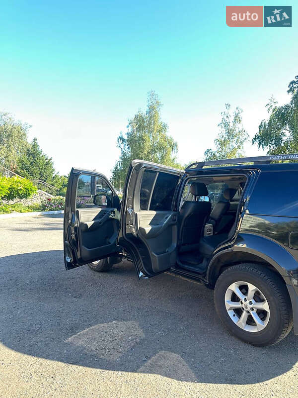 Позашляховик / Кросовер Nissan Pathfinder 2007 в Полтаві