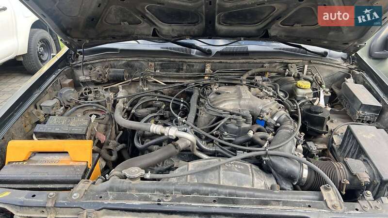 Позашляховик / Кросовер Nissan Pathfinder 1998 в Львові