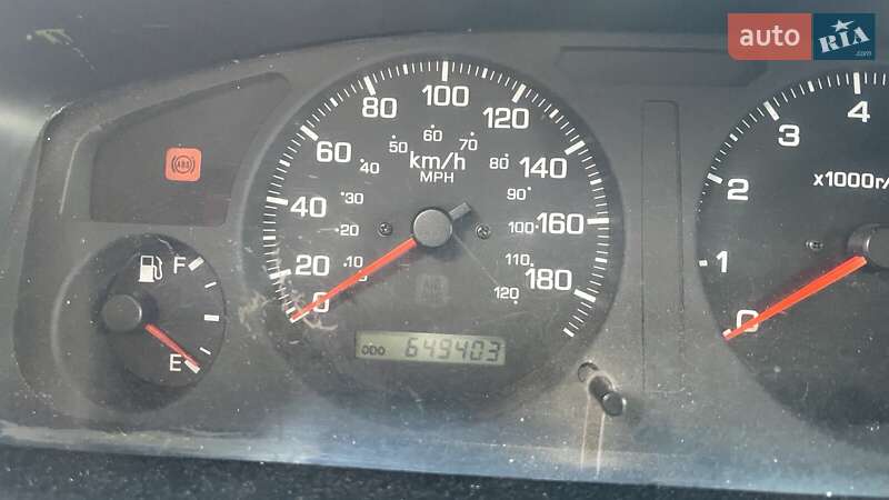 Позашляховик / Кросовер Nissan Pathfinder 1998 в Львові