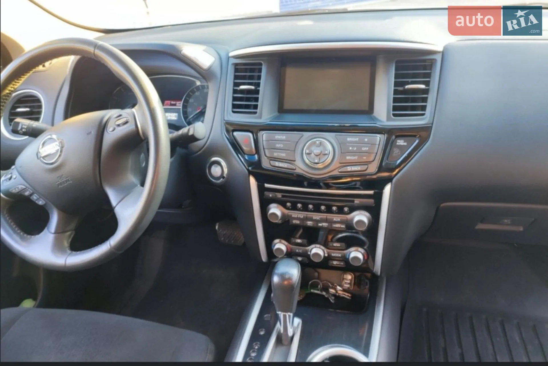 Nissan Pathfinder 2015 VIN 5N1AR2MN5FC648819 фото оголошення 8 з 21