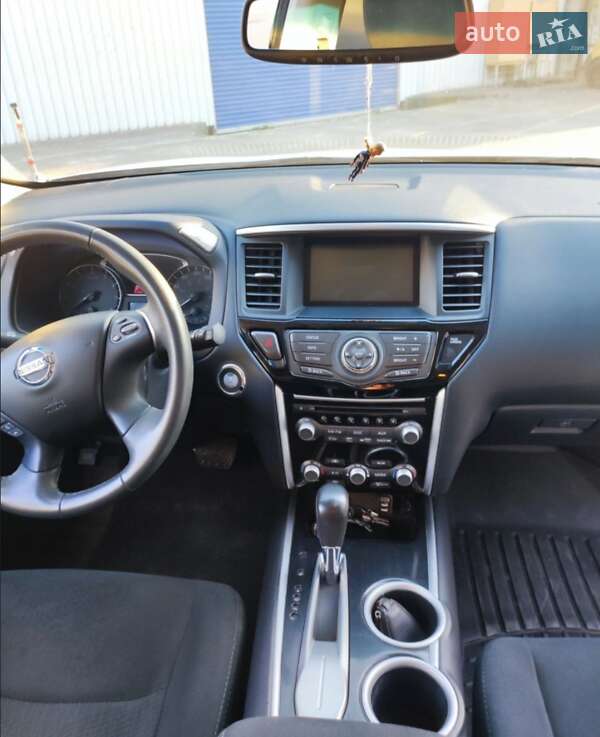 Внедорожник / Кроссовер Nissan Pathfinder 2015 в Одессе