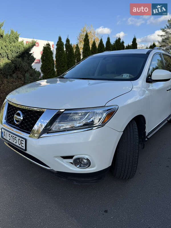 Позашляховик / Кросовер Nissan Pathfinder 2015 в Києві