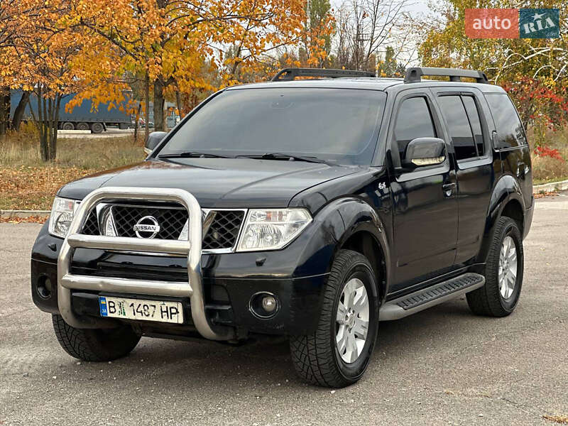 Внедорожник / Кроссовер Nissan Pathfinder 2007 в Днепре