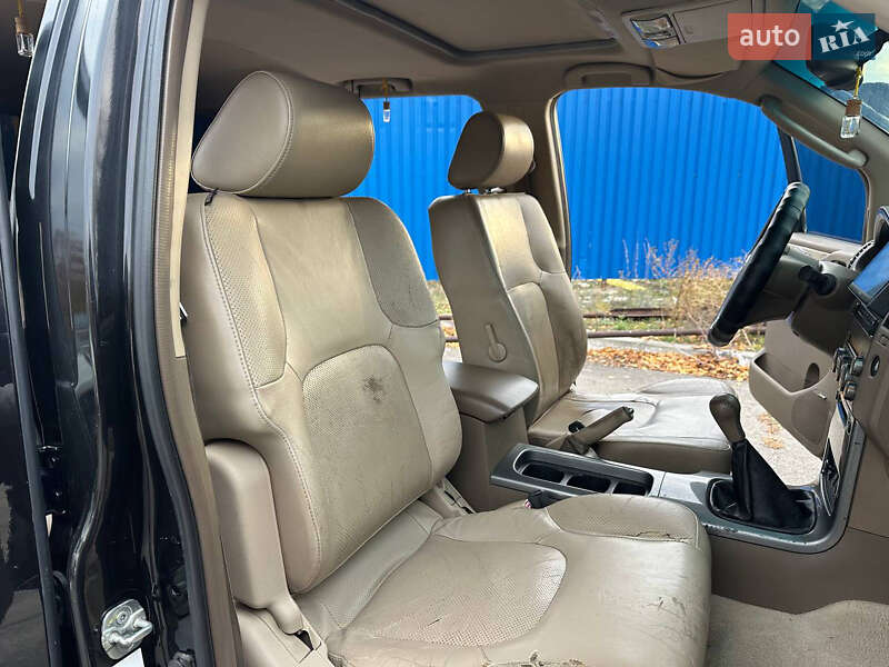 Внедорожник / Кроссовер Nissan Pathfinder 2007 в Днепре