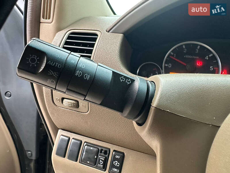 Внедорожник / Кроссовер Nissan Pathfinder 2007 в Днепре