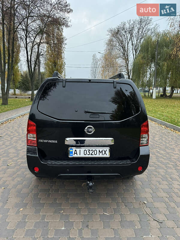 Внедорожник / Кроссовер Nissan Pathfinder 2012 в Броварах