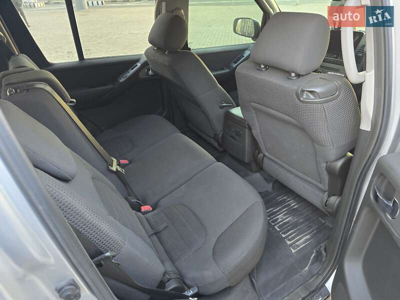 Внедорожник / Кроссовер Nissan Pathfinder 2006 в Харькове фото 12 Внедорожник / Кроссовер Nissan Pathfinder 2006 в Харькове