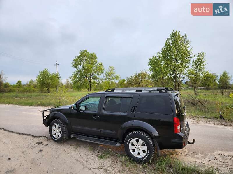 Внедорожник / Кроссовер Nissan Pathfinder 2008 в Киеве