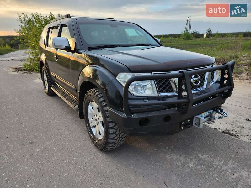 Внедорожник / Кроссовер Nissan Pathfinder 2008 в Киеве