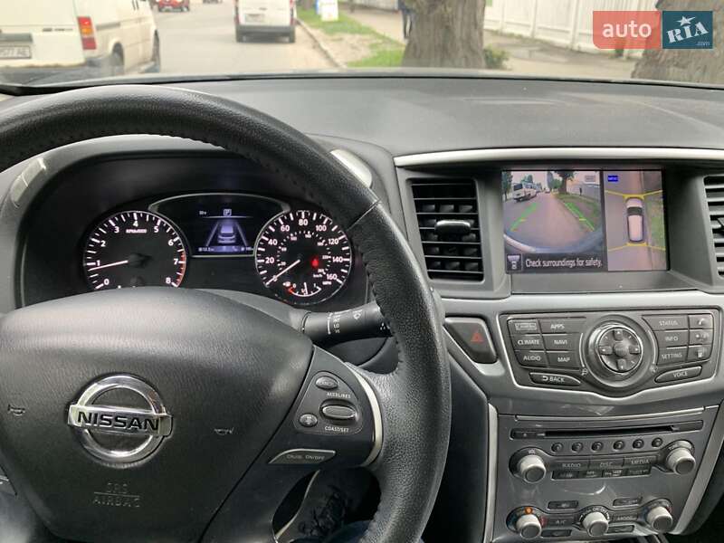 Внедорожник / Кроссовер Nissan Pathfinder 2017 в Вараше
