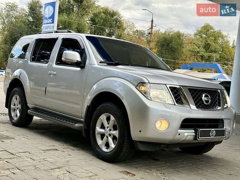Позашляховик / Кросовер Nissan Pathfinder 2012 в Дніпрі фото 8 Позашляховик / Кросовер Nissan Pathfinder 2012 в Дніпрі