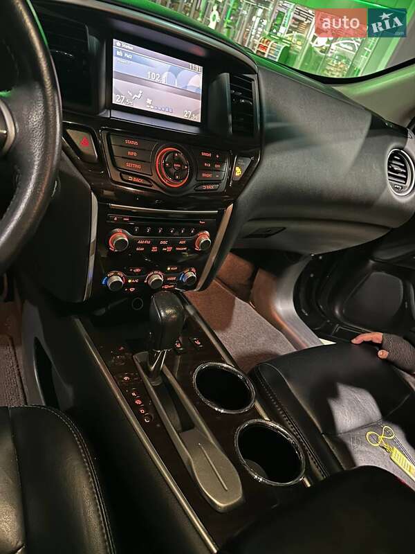 Внедорожник / Кроссовер Nissan Pathfinder 2014 в Одессе