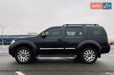 Позашляховик / Кросовер Nissan Pathfinder 2011 в Києві