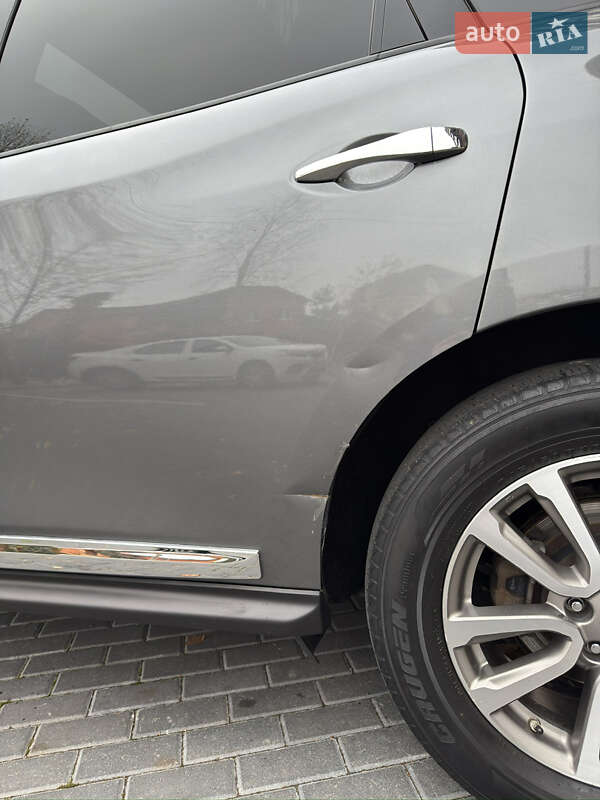 Внедорожник / Кроссовер Nissan Pathfinder 2015 в Полтаве