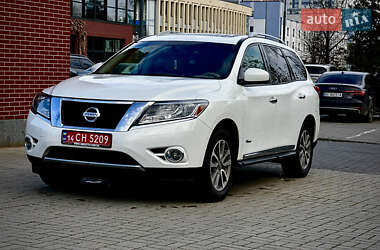 Позашляховик / Кросовер Nissan Pathfinder 2013 в Львові