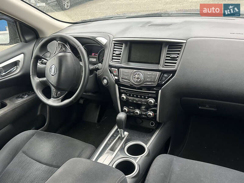 Внедорожник / Кроссовер Nissan Pathfinder 2014 в Киеве