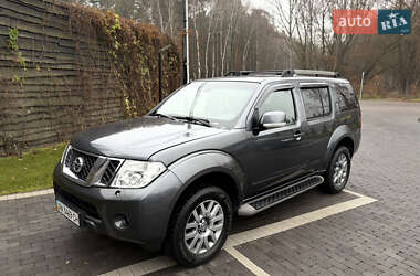Позашляховик / Кросовер Nissan Pathfinder 2010 в Києві