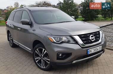 Внедорожник / Кроссовер Nissan Pathfinder 2017 в Львове