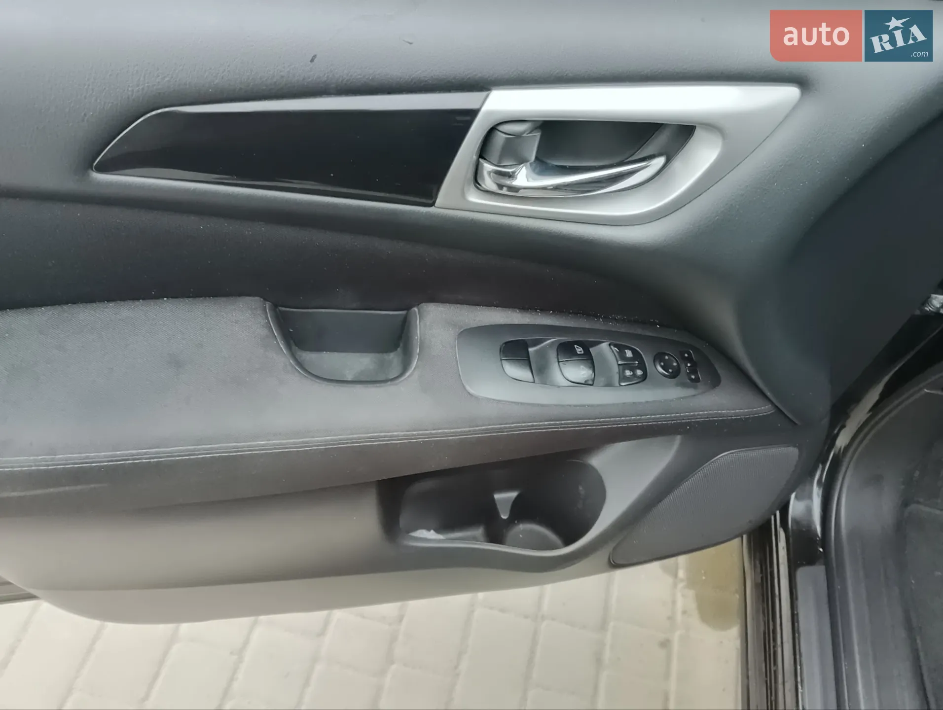2016 Nissan Pathfinder - мініатюра 11