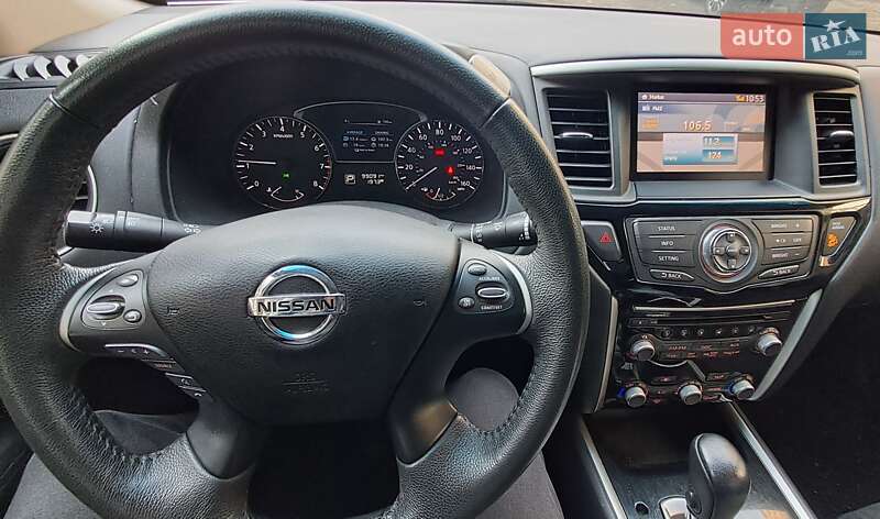 Внедорожник / Кроссовер Nissan Pathfinder 2015 в Киеве