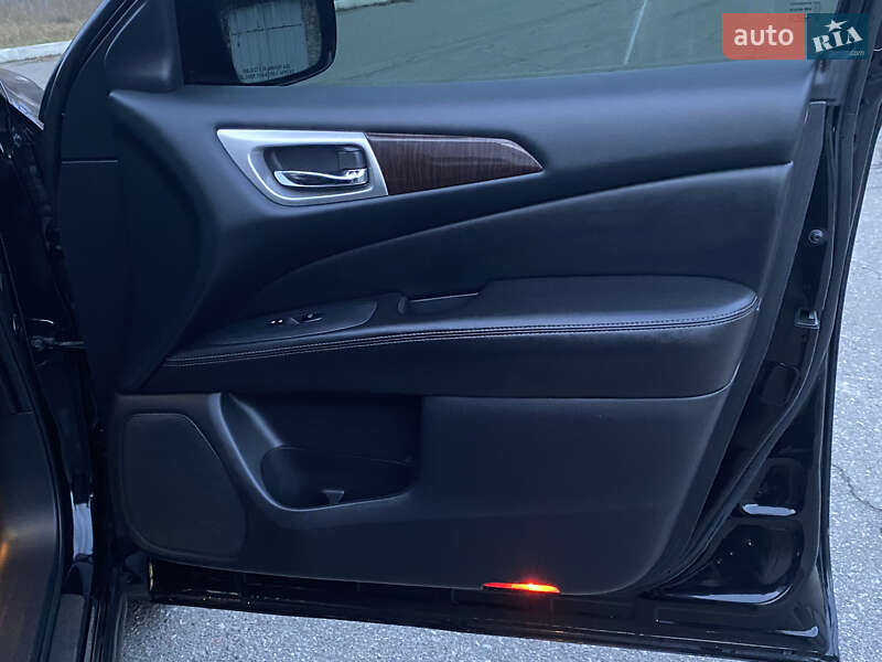 Внедорожник / Кроссовер Nissan Pathfinder 2014 в Белой Церкви