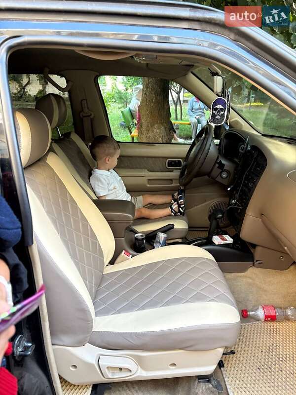 Внедорожник / Кроссовер Nissan Pathfinder 1997 в Харькове