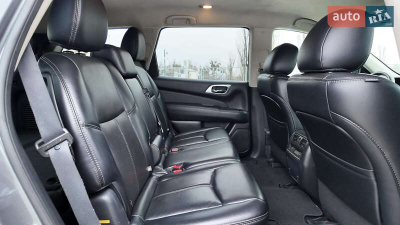 Внедорожник / Кроссовер Nissan Pathfinder 2016 в Киеве