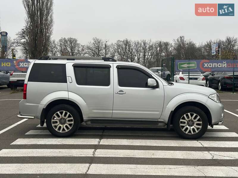Внедорожник / Кроссовер Nissan Pathfinder 2013 в Одессе